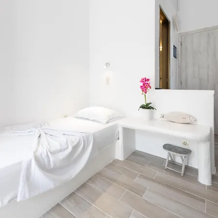 Ξενοδοχείο Madaky