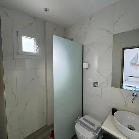 Hotel Madaky *
