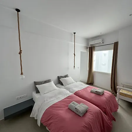 Madaky 3* Νάουσα