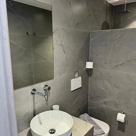 Madaky Hotel Naoussa