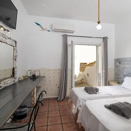 Ξενοδοχείο Madaky 3*