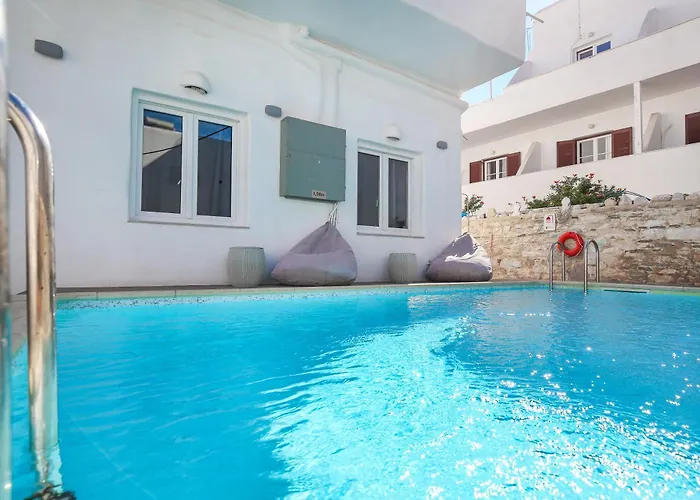 Madaky 3* Νάουσα